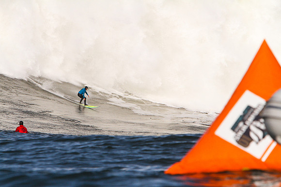 Mavericks Surf Contest 2010-136