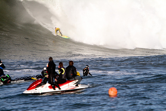 Mavericks Surf 2010-197