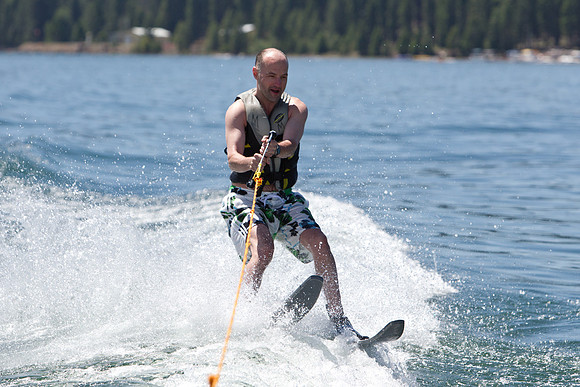 Boating on Lake Almanor-835