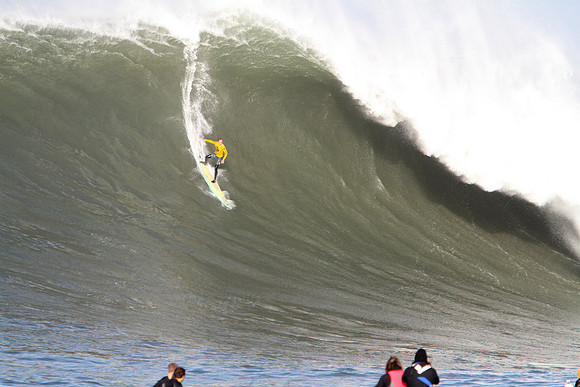 Mavericks Surf 2010-189