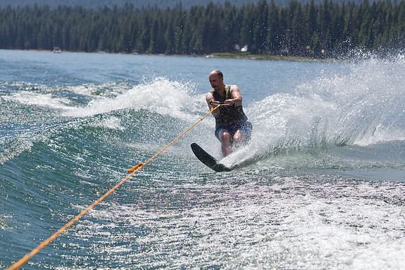 Boating on Lake Almanor-890