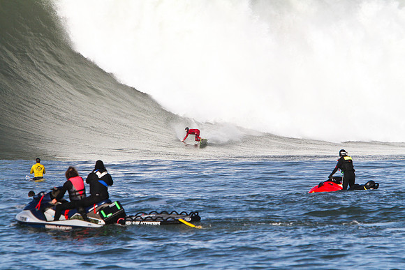 Mavericks Surf Contest 2010-194