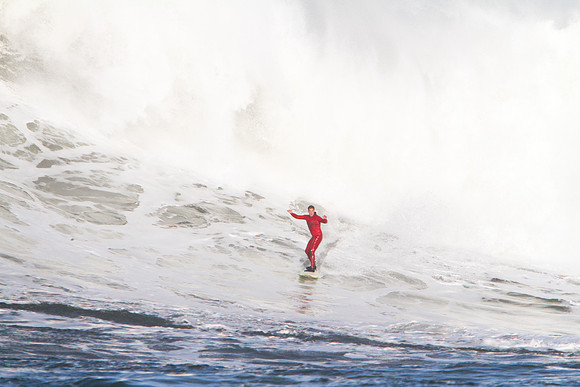 Mavericks Surf Contest 2010-205