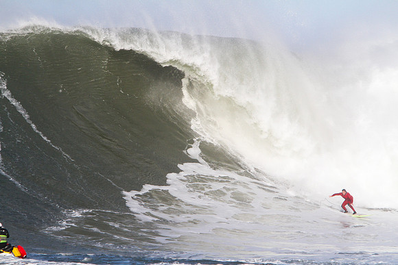 Mavericks Surf Contest 2010-210