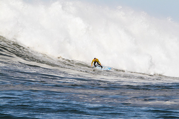 Mavericks Surf Contest 2010-121