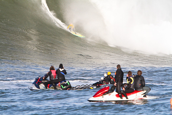 Mavericks Surf Contest 2010-218
