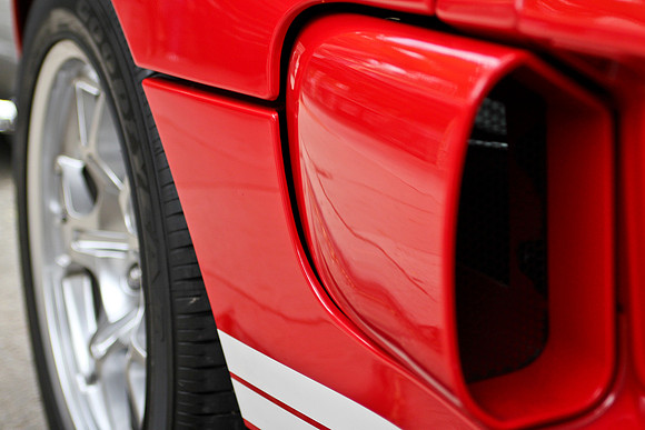Red Ford GT