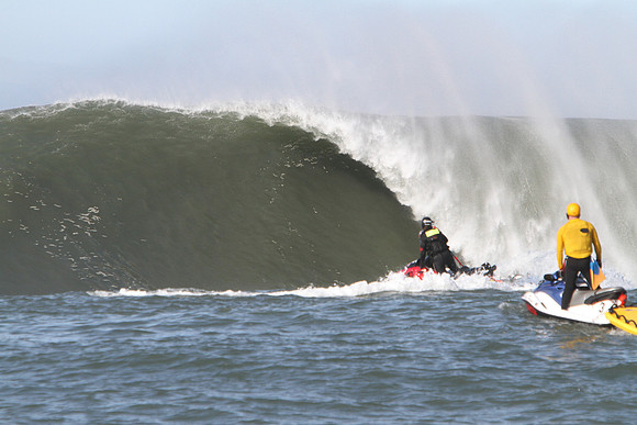 Mavericks Surf 2010-473