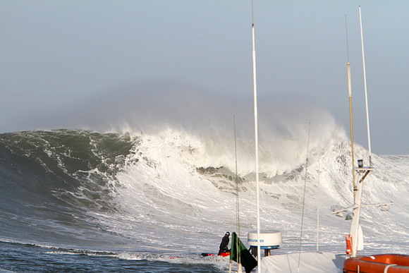 Mavericks Surf 2010-162