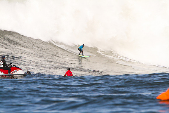 Mavericks Surf Contest 2010-137