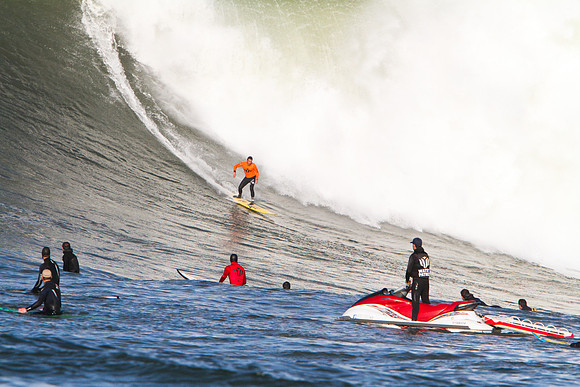 Mavericks Surf Contest 2010-153