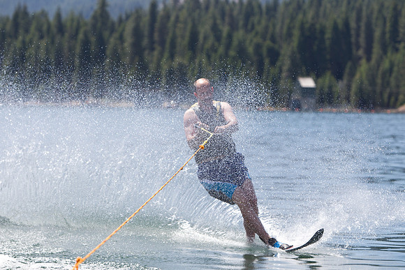 Boating on Lake Almanor-860