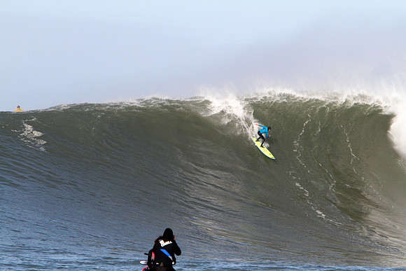 Mavericks Surf 2010-399