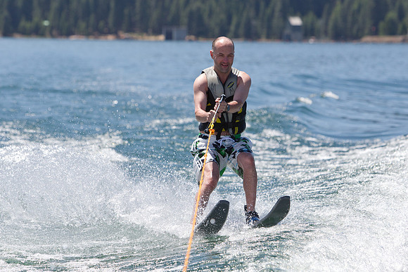 Boating on Lake Almanor-840