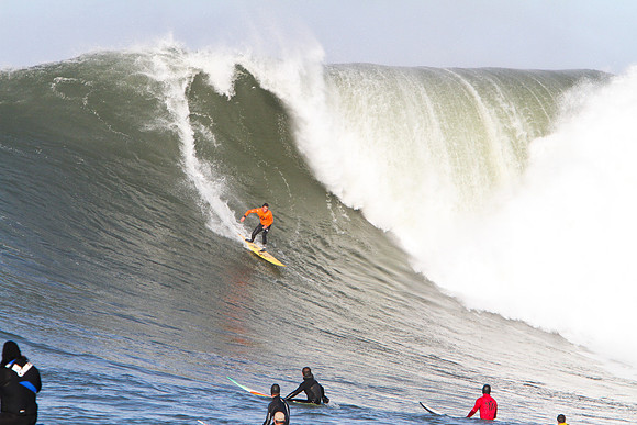 Mavericks Surf Contest 2010-158