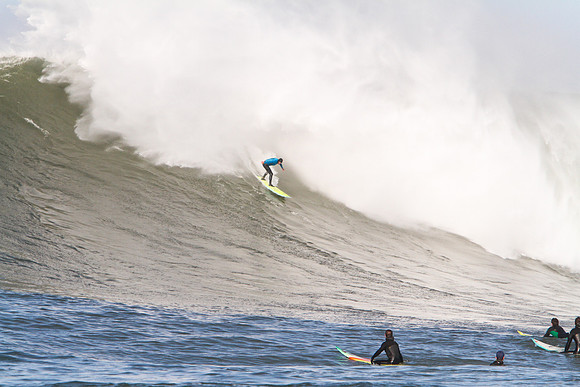 Mavericks Surf Contest 2010-142