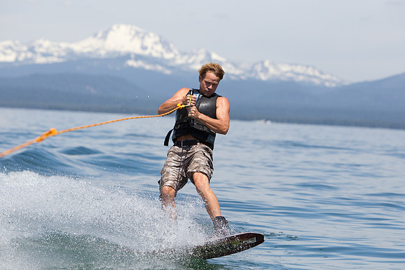 Boating on Lake Almanor-748