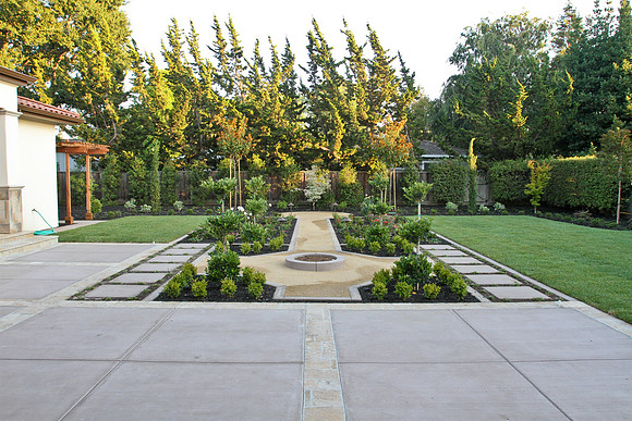 756 Raymundo - back yard