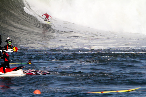 Mavericks Surf 2010-225