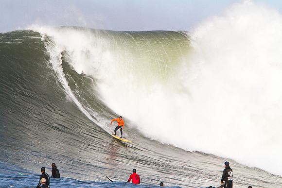 Mavericks Surf Contest 2010-154