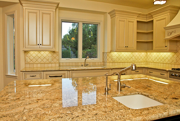 756 Raymundo - kitchen