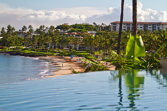 "infinity" Pool | Four Seasons Wailea