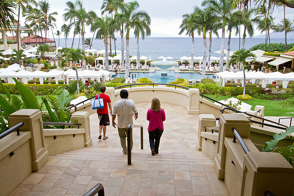 Four Seasons Wailea - Entering Pool Area