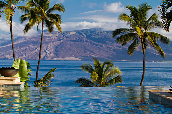 "infinity" Pool | Four Seasons Wailea