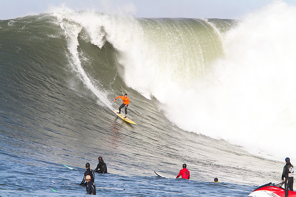 Mavericks Surf Contest 2010-156