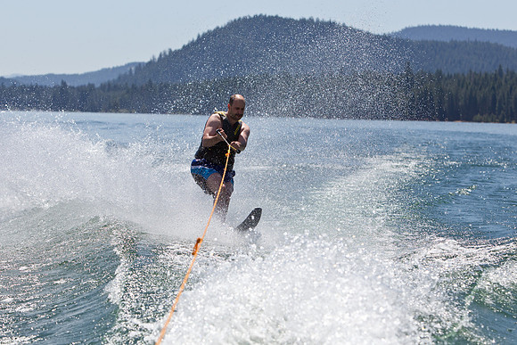 Boating on Lake Almanor-901